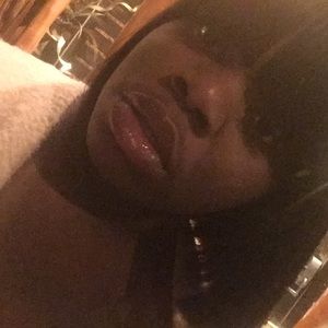 Meet your Posher, Ajah